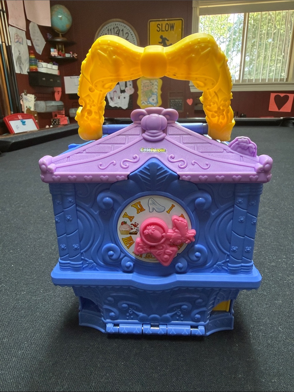 Fisher-Price Little People Disney Princess Cinderella On-the-Go Playset